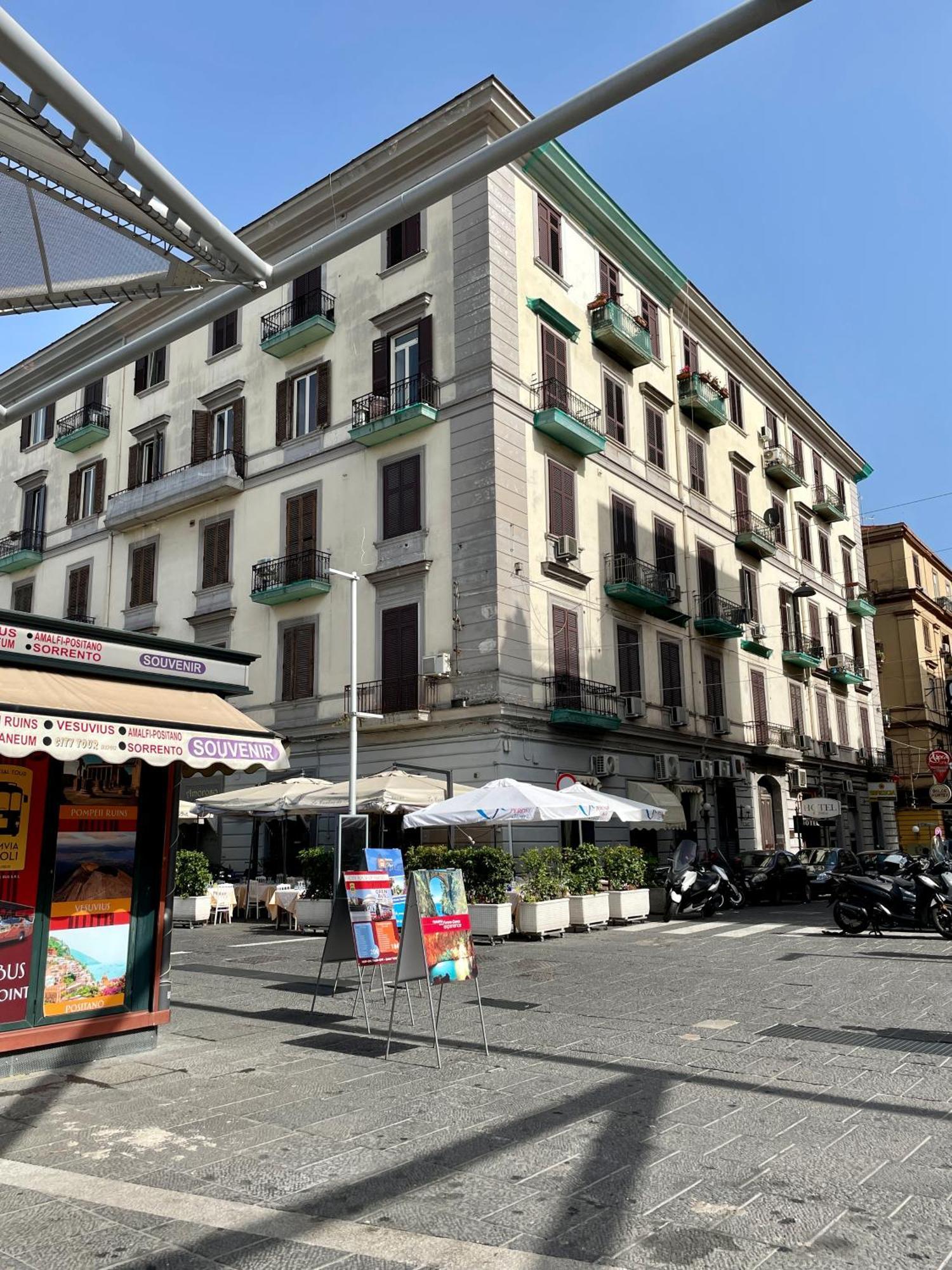 Napoli Centrale Suite Nápoles Exterior foto